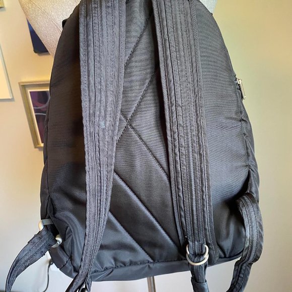 Travelon Backpack - Picture 6 of 8